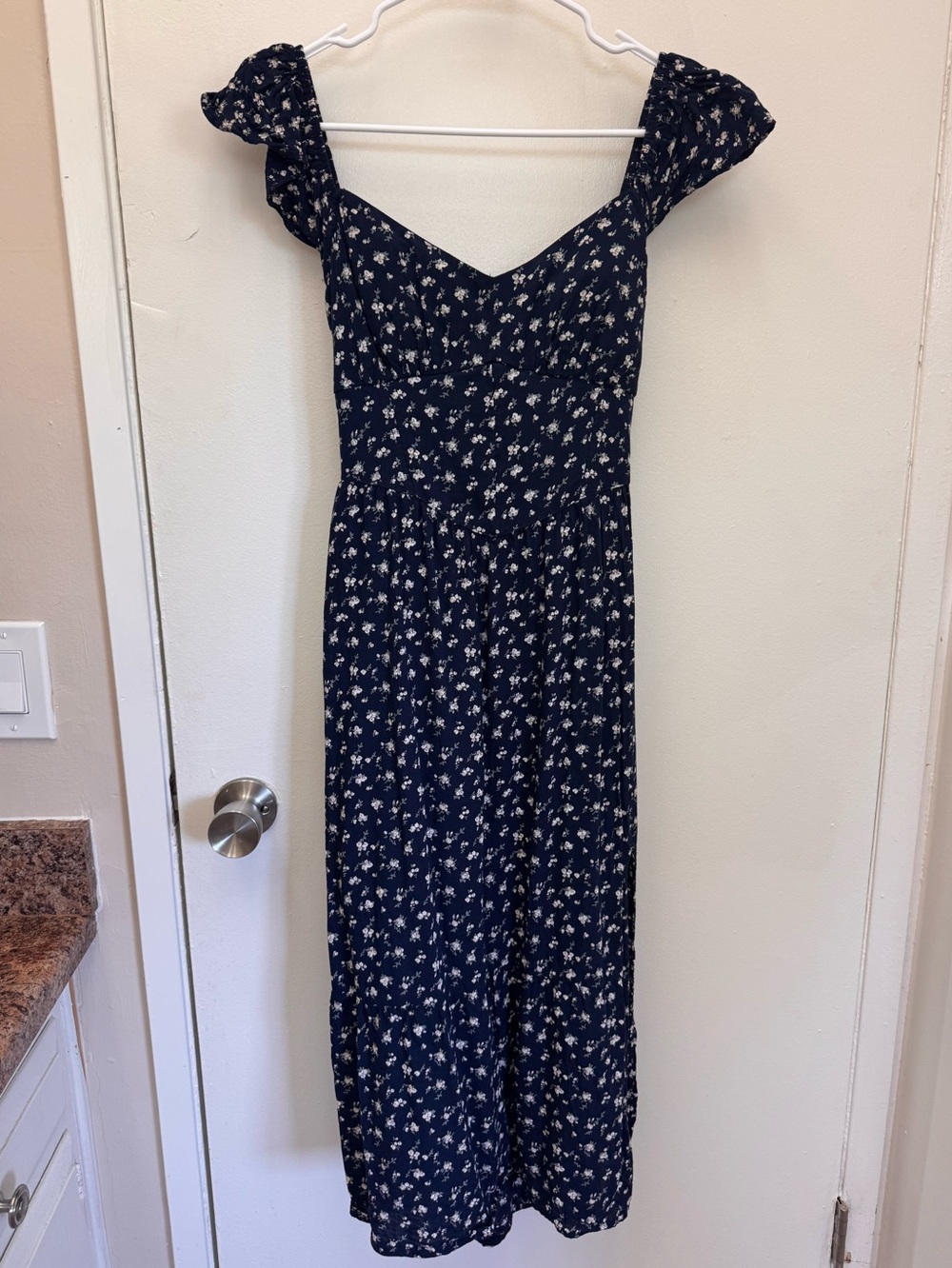 HOLLISTER midi floral dress